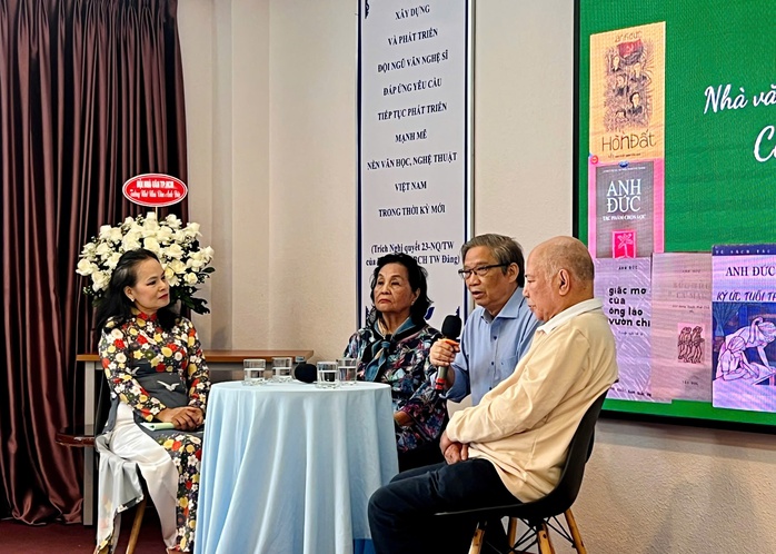 Tôn vinh và ôn kỷ niệm về nhà văn Anh Đức- Ảnh 5. Tôn vinh và ôn kỷ niệm về nhà văn Anh Đức- Ảnh 5.