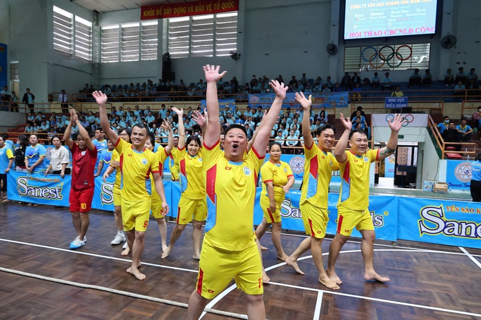 Sôi nổi Hội thao cán bộ công nhân lao động Yến sào Khánh Hòa- Ảnh 2. Sôi nổi Hội thao cán bộ công nhân lao động Yến sào Khánh Hòa- Ảnh 2.