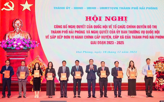 Hải Phòng phấn đấu trở thành một thành phố hiện đại, đi đầu- Ảnh 3. Hải Phòng phấn đấu trở thành một thành phố hiện đại, đi đầu- Ảnh 3.