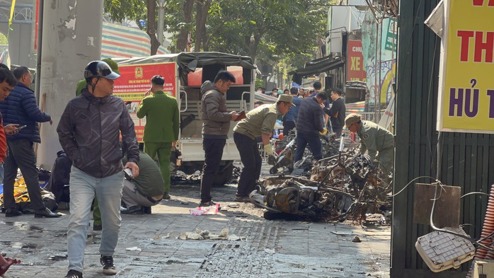 Vụ cháy quán cà phê: Xác định danh tính 6 nạn nhân tử vong- Ảnh 1. Vụ cháy quán cà phê: Xác định danh tính 6 nạn nhân tử vong- Ảnh 1.