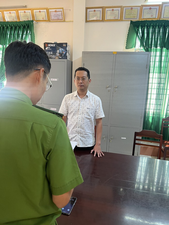 Bắt tạm giam một giám đốc vì vu khống nhiều người ở Cần Thơ- Ảnh 1. Bắt tạm giam một giám đốc vì vu khống nhiều người ở Cần Thơ- Ảnh 1.