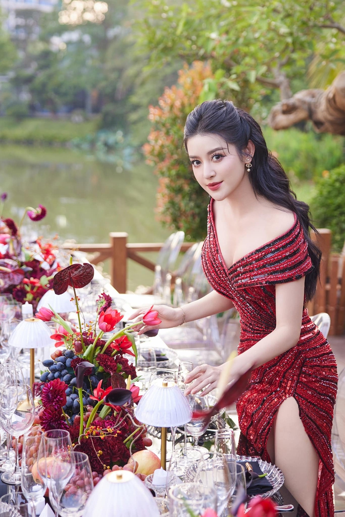 Loạt sao Việt tưng bừng mừng Giáng sinh 2024- Ảnh 14. Loạt sao Việt tưng bừng mừng Giáng sinh 2024- Ảnh 14.