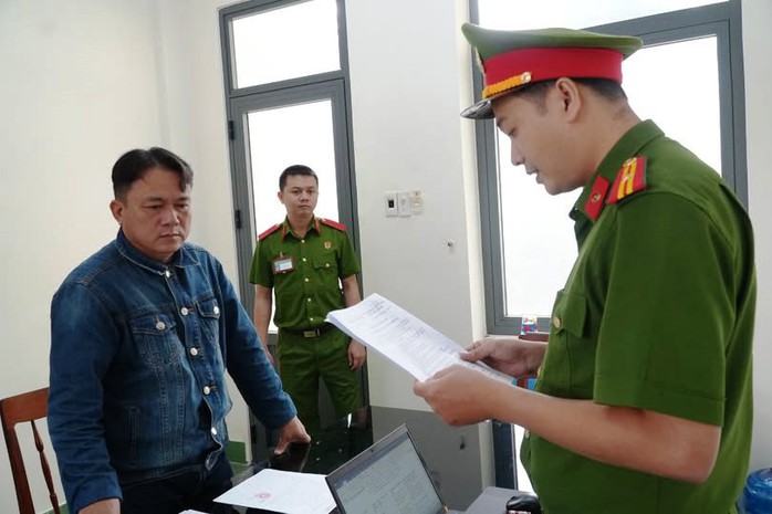 Bắt "cu Đực"- giang hồ cộm cán tại Quảng Ngãi- Ảnh 1. Bắt "cu Đực"- giang hồ cộm cán tại Quảng Ngãi- Ảnh 1.