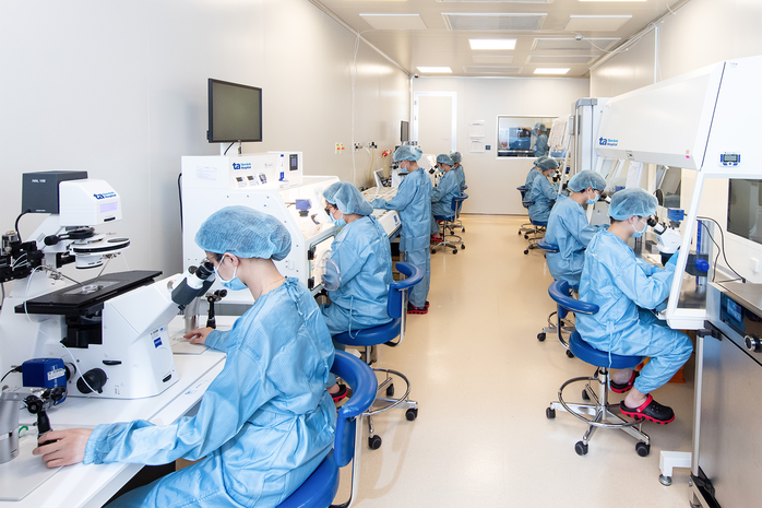 Hệ thống phòng labo nuôi cấy phôi tiêu chuẩn ISO 5 siêu sạch tại IVF Tâm Anh giúp tối ưu tỉ lệ nuôi cấy phôi thai thành công. Ảnh: Tuệ Diễm Hệ thống phòng labo nuôi cấy phôi tiêu chuẩn ISO 5 siêu sạch tại IVF Tâm Anh giúp tối ưu tỉ lệ nuôi cấy phôi thai thành công. Ảnh: Tuệ Diễm