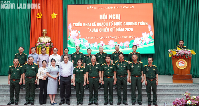 Quân khu 7 thực hiện 100 mâm cơm Tết quân dân tại Long An- Ảnh 4. Quân khu 7 thực hiện 100 mâm cơm Tết quân dân tại Long An- Ảnh 4.