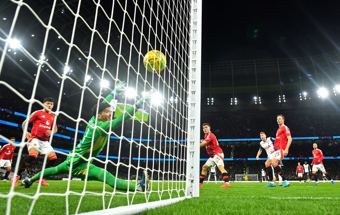 Rượt đuổi 7 bàn với Tottenham, Man United dừng bước tứ kết League Cup- Ảnh 3. Rượt đuổi 7 bàn với Tottenham, Man United dừng bước tứ kết League Cup- Ảnh 3.