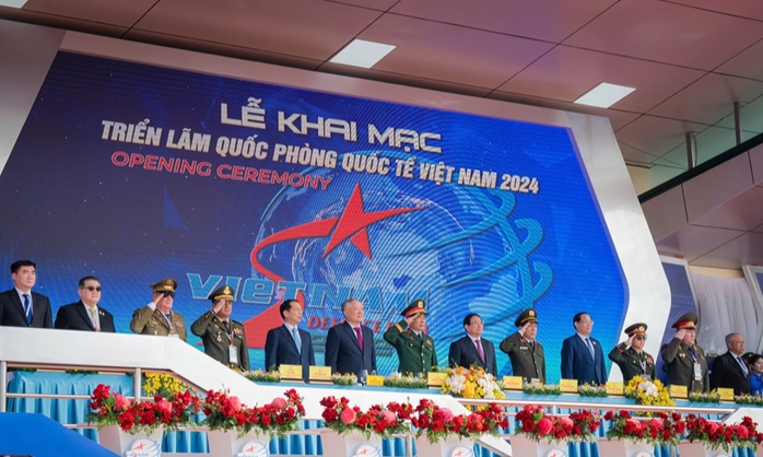 Thủ tướng thăm các gian trưng bày tại Triển lãm Quốc phòng quốc tế Việt Nam 2024- Ảnh 2. Thủ tướng thăm các gian trưng bày tại Triển lãm Quốc phòng quốc tế Việt Nam 2024- Ảnh 2.