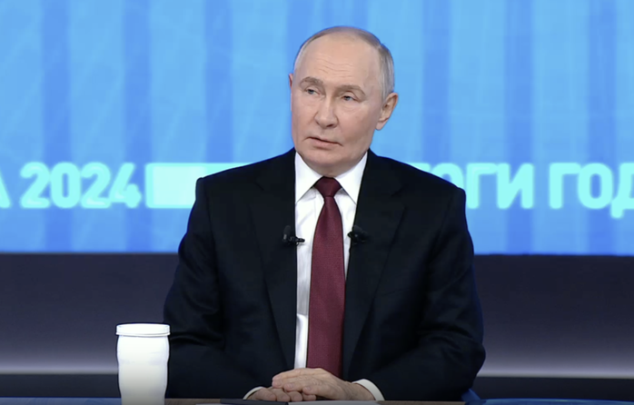 Tổng thống Nga Vladimir Putin hôm 19-12 có cuộc cuộc họp báo cuối năm. Ảnh: TASS