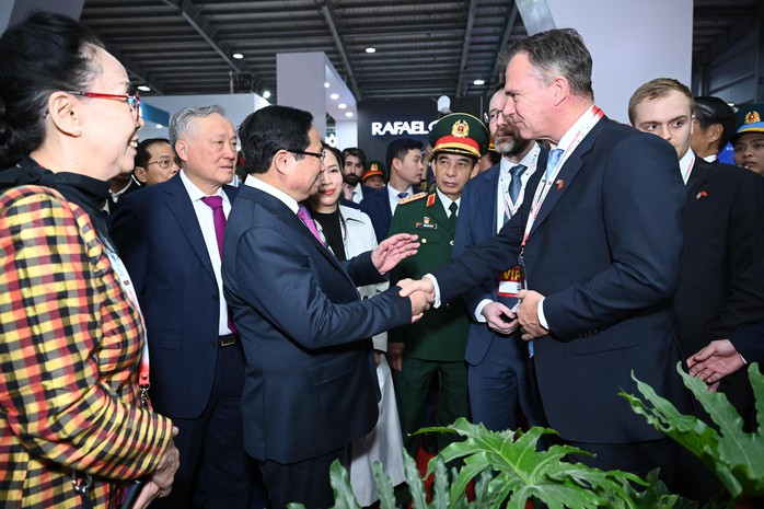 Thủ tướng Phạm Minh Chính gặp gỡ Đặc phái viên Quốc phòng và An ninh của Chính phủ Anh - ngài Mark Lancaster Thủ tướng Phạm Minh Chính gặp gỡ Đặc phái viên Quốc phòng và An ninh của Chính phủ Anh - ngài Mark Lancaster