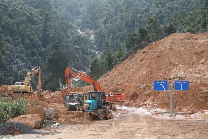 Đèo Khánh Lê nối Nha Trang - Đà Lạt dự kiến cấm xe thêm 2 ngày- Ảnh 3. Đèo Khánh Lê nối Nha Trang - Đà Lạt dự kiến cấm xe thêm 2 ngày- Ảnh 3.