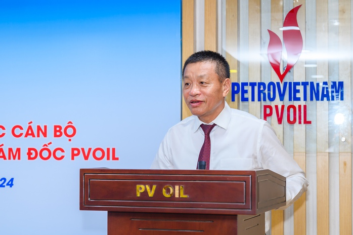 Đ/c Đoàn Văn Nhuộm - nguyên Phó Bí thư Đảng ủy, nguyên Tổng Giám đốc PVOIL phát biểu tại buổi lễ Đ/c Đoàn Văn Nhuộm - nguyên Phó Bí thư Đảng ủy, nguyên Tổng Giám đốc PVOIL phát biểu tại buổi lễ