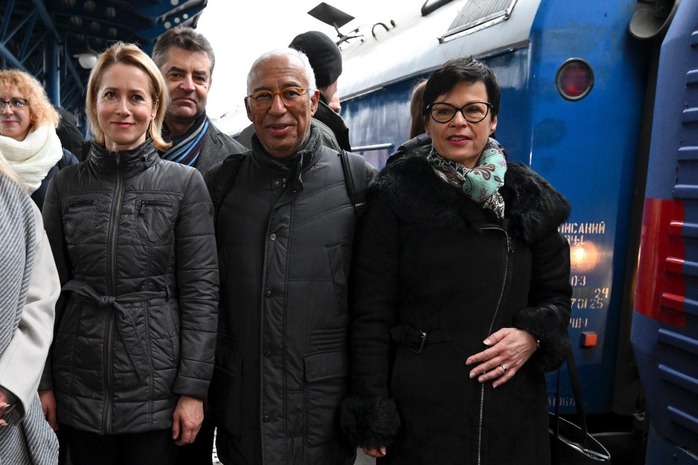 Tổng thống Zelensky “nhờ cậy” Tổng thống Biden đưa Ukraine vào NATO- Ảnh 1. Tổng thống Zelensky “nhờ cậy” Tổng thống Biden đưa Ukraine vào NATO- Ảnh 1.