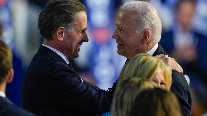 Tổng thống Joe Biden ân xá cho con trai Hunter Biden- Ảnh 1. Tổng thống Joe Biden ân xá cho con trai Hunter Biden- Ảnh 1.
