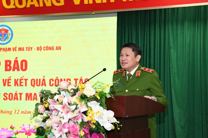 Đột kích bất ngờ bắt quả tang 5 bao tải ma túy tại Sân vận động Mỹ Đình- Ảnh 1. Đột kích bất ngờ bắt quả tang 5 bao tải ma túy tại Sân vận động Mỹ Đình- Ảnh 1.