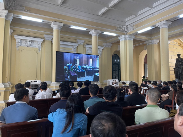 Tuyên án nhóm cán bộ thuế bảo kê đường dây hoá đơn khống 14.000 tỉ đồng- Ảnh 1. Tuyên án nhóm cán bộ thuế bảo kê đường dây hoá đơn khống 14.000 tỉ đồng- Ảnh 1.
