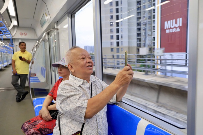 Người dân Đồng Nai, Bình Dương di chuyển thế nào để trải nghiệm Metro số 1?- Ảnh 3. Người dân Đồng Nai, Bình Dương di chuyển thế nào để trải nghiệm Metro số 1?- Ảnh 3.
