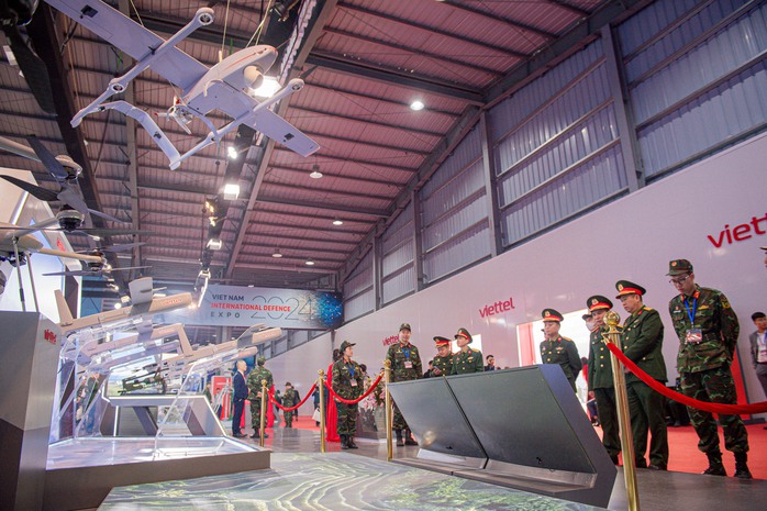 Gian hàng UAV do Tập đoàn Viettel sản xuất tại Triển lãm Quốc phòng Quốc tế Việt Nam năm 2024.Ảnh: THẾ HOÀNG Gian hàng UAV do Tập đoàn Viettel sản xuất tại Triển lãm Quốc phòng Quốc tế Việt Nam năm 2024.Ảnh: THẾ HOÀNG