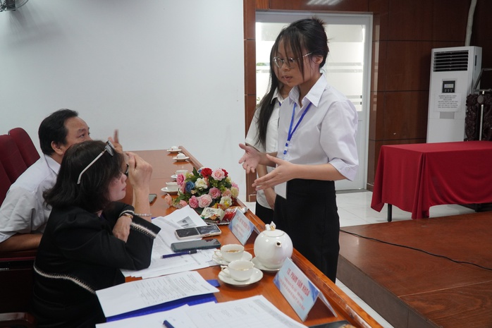 Sinh viên nghiên cứu bộ khớp đa năng cho người "cánh cụt" - Ảnh 5. Sinh viên nghiên cứu bộ khớp đa năng cho người "cánh cụt" - Ảnh 5.