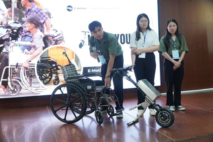 Sinh viên nghiên cứu bộ khớp đa năng cho người "cánh cụt" - Ảnh 4. Sinh viên nghiên cứu bộ khớp đa năng cho người "cánh cụt" - Ảnh 4.