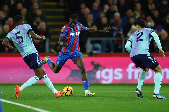 Đè bẹp chủ nhà Crystal Palace, Arsenal vững chân Top 3 Ngoại hạng- Ảnh 3. Đè bẹp chủ nhà Crystal Palace, Arsenal vững chân Top 3 Ngoại hạng- Ảnh 3.