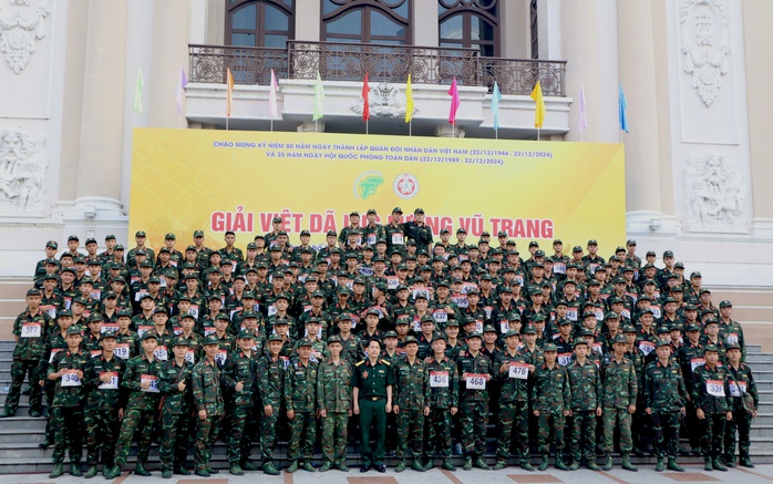 Chiến sĩ, dân quân chạy việt dã chào mừng Ngày thành lập QĐND Việt Nam- Ảnh 10. Chiến sĩ, dân quân chạy việt dã chào mừng Ngày thành lập QĐND Việt Nam- Ảnh 10.