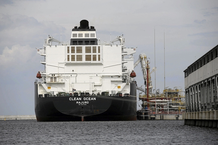 Tàu chở khí tự nhiên hóa lỏng (LNG) của Mỹ đến TP Swinoujscie - Ba Lan Ảnh: Reuters Tàu chở khí tự nhiên hóa lỏng (LNG) của Mỹ đến TP Swinoujscie - Ba Lan Ảnh: Reuters