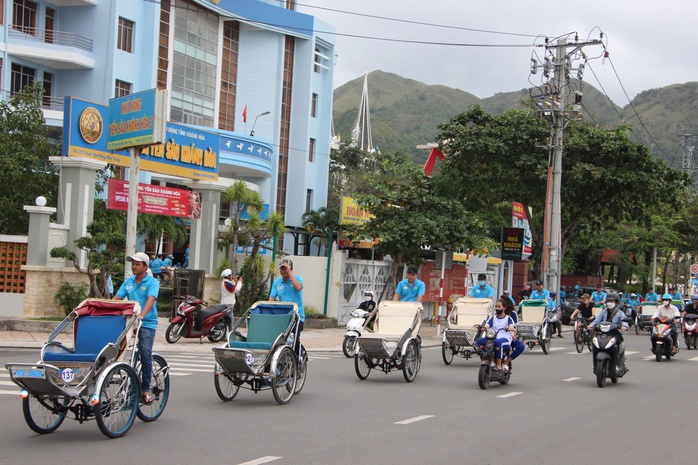 “Làm mới” hình ảnh xích lô du lịch Nha Trang- Ảnh 4. “Làm mới” hình ảnh xích lô du lịch Nha Trang- Ảnh 4.