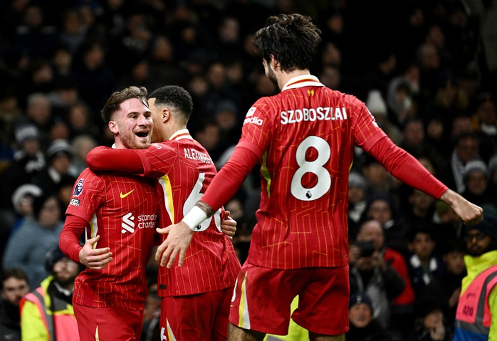 Mãn nhãn trận cầu 9 bàn, Liverpool "vùi dập" Tottenham vững ngôi đầu- Ảnh 3. Mãn nhãn trận cầu 9 bàn, Liverpool "vùi dập" Tottenham vững ngôi đầu- Ảnh 3.