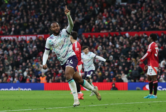 Man United thua thảm sân nhà, Bournemouth lên Top 5 Ngoại hạng- Ảnh 6. Man United thua thảm sân nhà, Bournemouth lên Top 5 Ngoại hạng- Ảnh 6.