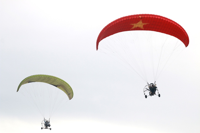 Sôi nổi Giải Vô địch đua thuyền truyền thống TP HCM mở rộng 2024- Ảnh 5. Sôi nổi Giải Vô địch đua thuyền truyền thống TP HCM mở rộng 2024- Ảnh 5.