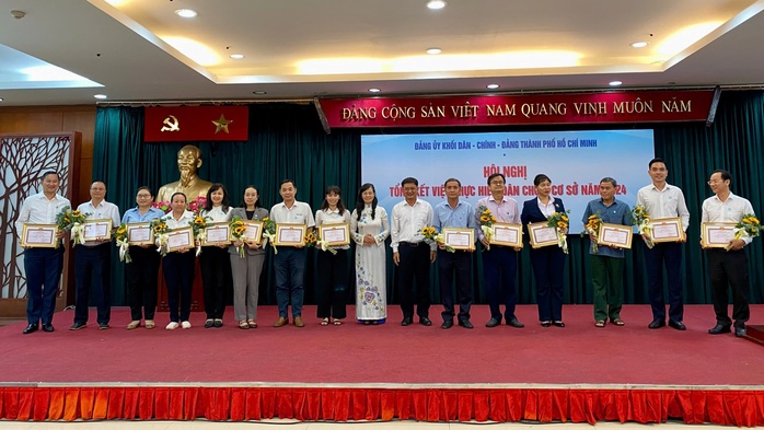 Đảng ủy Khối Dân - Chính - Đảng TP HCM tổng kết việc thực hiện dân chủ ở cơ sở năm 2024- Ảnh 2. Đảng ủy Khối Dân - Chính - Đảng TP HCM tổng kết việc thực hiện dân chủ ở cơ sở năm 2024- Ảnh 2.