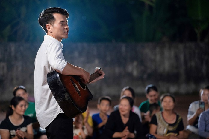 Lê Vĩnh Toàn trong phim ca nhạc “Miền nhớ” phát trên sóng VTV1. Ảnh: THANH THANH Lê Vĩnh Toàn trong phim ca nhạc “Miền nhớ” phát trên sóng VTV1. Ảnh: THANH THANH
