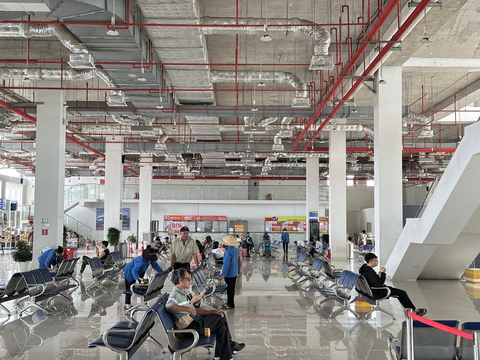 Xe đò, tàu hỏa, máy bay vào chặng đua Tết- Ảnh 1. Xe đò, tàu hỏa, máy bay vào chặng đua Tết- Ảnh 1.