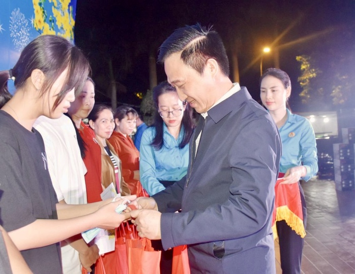 Công chức, viên chức ở Bà Rịa - Vũng Tàu được trợ cấp Tết bao nhiêu?- Ảnh 1. Công chức, viên chức ở Bà Rịa - Vũng Tàu được trợ cấp Tết bao nhiêu?- Ảnh 1.