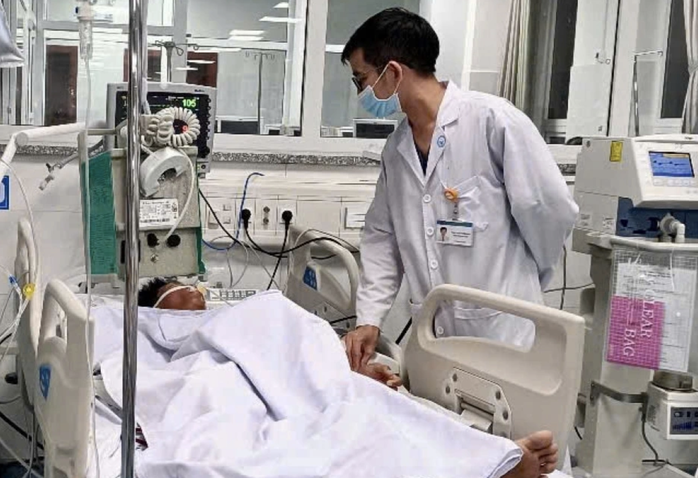 Điều tra vụ nghi do ngộ độc rượu ở Vũng Tàu- Ảnh 1. Điều tra vụ nghi do ngộ độc rượu ở Vũng Tàu- Ảnh 1.