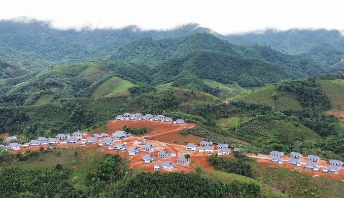 Quang cảnh khu dân cư Làng Nủ từ trên cao Quang cảnh khu dân cư Làng Nủ từ trên cao