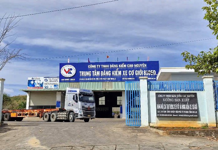 Chi từ 5 - 15 triệu đồng để đăng kiểm làm khống hồ sơ cải tạo xe- Ảnh 1. Chi từ 5 - 15 triệu đồng để đăng kiểm làm khống hồ sơ cải tạo xe- Ảnh 1.