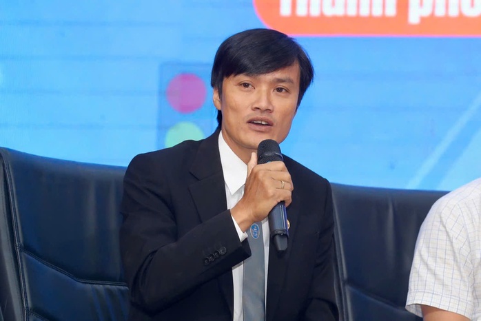 Nghe chuyên gia chia sẻ về “Văn hóa ứng xử khi tham gia giao thông”- Ảnh 5. Nghe chuyên gia chia sẻ về “Văn hóa ứng xử khi tham gia giao thông”- Ảnh 5.