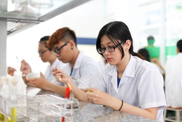 Đề xuất chính sách hỗ trợ sinh viên ngành y như ngành sư phạm- Ảnh 1. Đề xuất chính sách hỗ trợ sinh viên ngành y như ngành sư phạm- Ảnh 1.