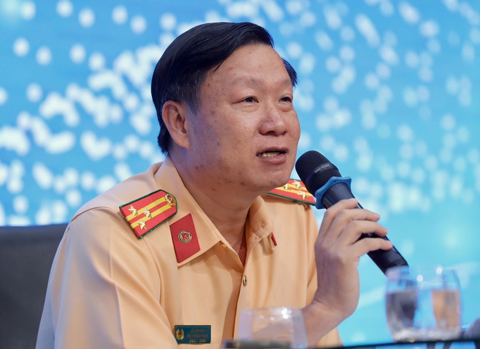 Nghe chuyên gia chia sẻ về “Văn hóa ứng xử khi tham gia giao thông”- Ảnh 4. Nghe chuyên gia chia sẻ về “Văn hóa ứng xử khi tham gia giao thông”- Ảnh 4.