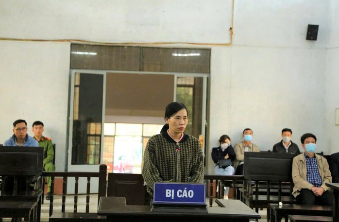 Phạt tù cựu nữ thủ quỹ Trường Chính trị Đắk Lắk tham ô tài sản- Ảnh 1. Phạt tù cựu nữ thủ quỹ Trường Chính trị Đắk Lắk tham ô tài sản- Ảnh 1.