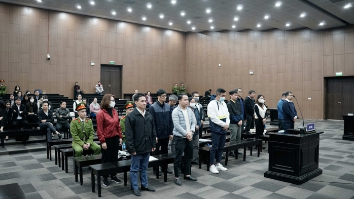 VỤ ÁN CHUYẾN BAY GIẢI CỨU: Thừa nhận tội, xin giảm nhẹ hình phạt- Ảnh 1. VỤ ÁN CHUYẾN BAY GIẢI CỨU: Thừa nhận tội, xin giảm nhẹ hình phạt- Ảnh 1.