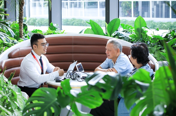 Techcombank liên tục đốc thúc về việc cập nhật giấy tờ tùy thân và đăng ký sinh trắc học trước giờ G- Ảnh 1. Techcombank liên tục đốc thúc về việc cập nhật giấy tờ tùy thân và đăng ký sinh trắc học trước giờ G- Ảnh 1.