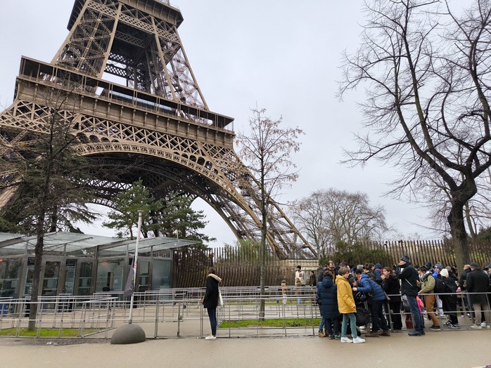Pháp: Ban quản lý lên tiếng về "hỏa hoạn" ở tháp Eiffel- Ảnh 1.