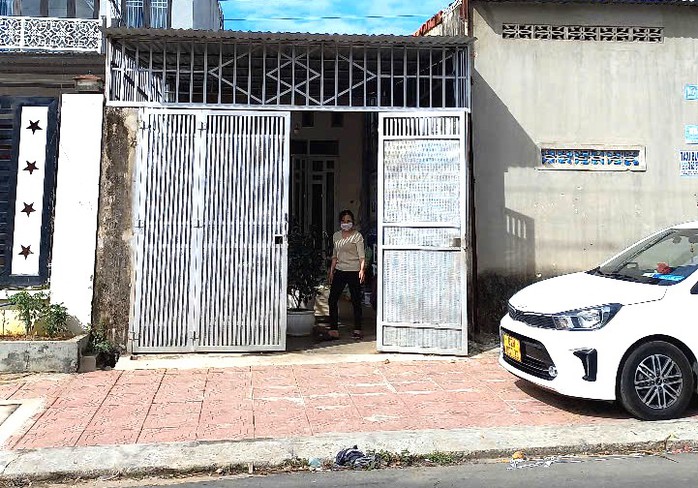 Căn nhà bà Đặng Thu Hà đang ở bị bán đấu giá mà chủ nhân không hề hay biết Căn nhà bà Đặng Thu Hà đang ở bị bán đấu giá mà chủ nhân không hề hay biết