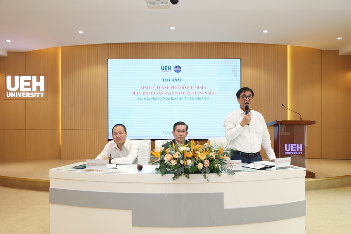 Các chuyên gia trao đổi tại tọa đàm ra mắt Báo cáo kinh tế TP HCM: Phục hồi và sẵn sàng sang kỷ nguyên mới Ảnh: Lam Giang Các chuyên gia trao đổi tại tọa đàm ra mắt Báo cáo kinh tế TP HCM: Phục hồi và sẵn sàng sang kỷ nguyên mới Ảnh: Lam Giang