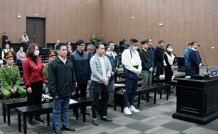 Vụ "Chuyến bay giải cứu": Nhiều bị cáo bật khóc hối hận khi tự bào chữa- Ảnh 1. Vụ "Chuyến bay giải cứu": Nhiều bị cáo bật khóc hối hận khi tự bào chữa- Ảnh 1.