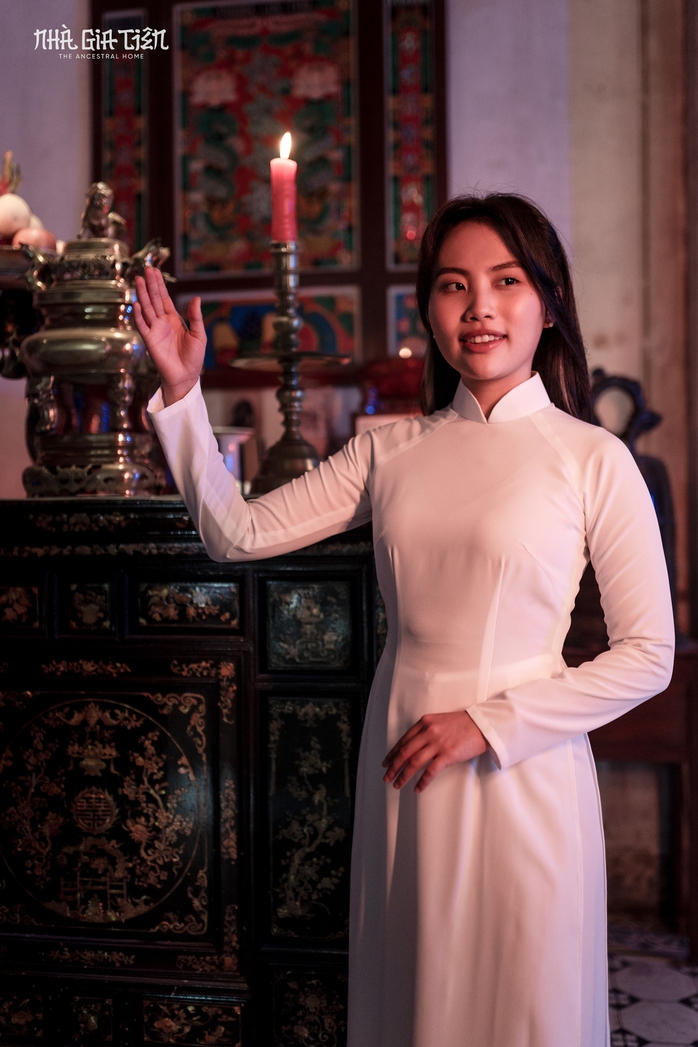 Hé lộ tạo hình Phương Mỹ Chi, Huỳnh Lập trong "Nhà gia tiên"- Ảnh 5. Hé lộ tạo hình Phương Mỹ Chi, Huỳnh Lập trong "Nhà gia tiên"- Ảnh 5.