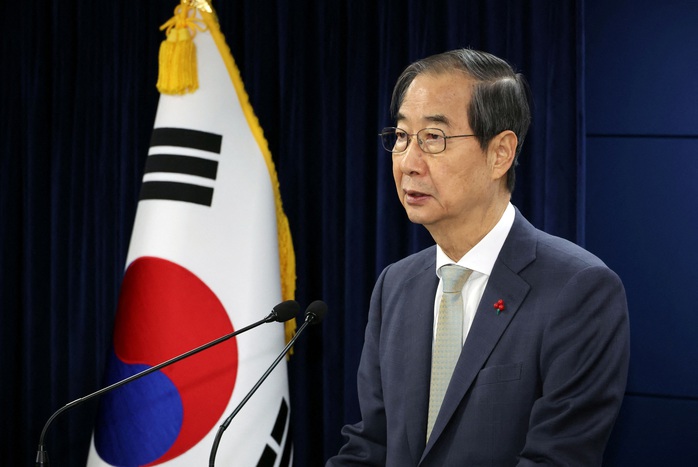 Quyền Tổng thống Hàn Quốc Han Duck-soo Ảnh: REUTERS Quyền Tổng thống Hàn Quốc Han Duck-soo Ảnh: REUTERS