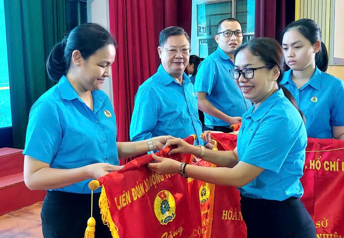 Đồng hành cùng đoàn viên - lao động vượt khó- Ảnh 6. Đồng hành cùng đoàn viên - lao động vượt khó- Ảnh 6.